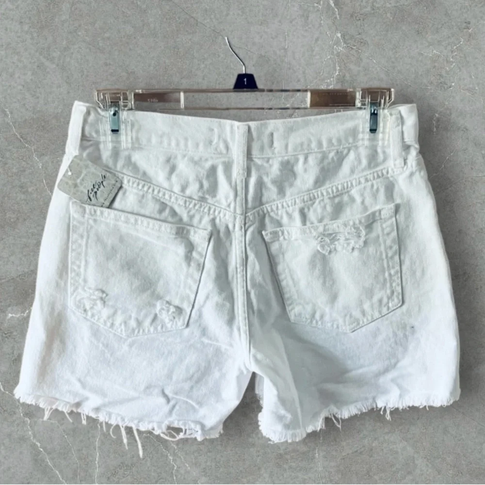 NWT Free People Maggie Mid Rise Shorts